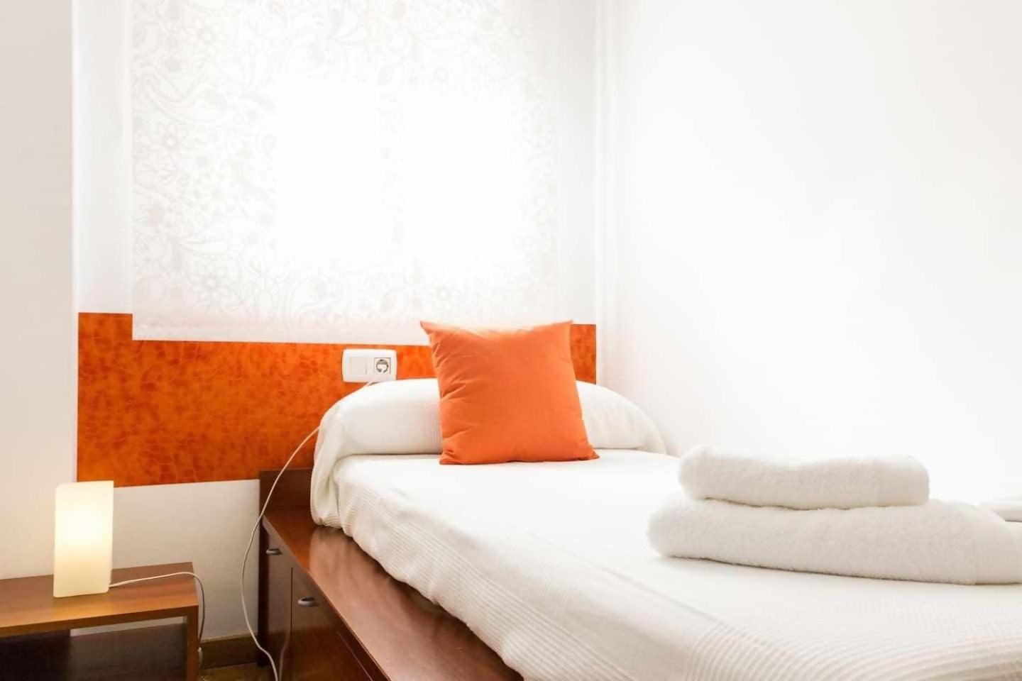 Comfortable 4 Rooms 2Bath W Balcony Barcelona Exterior photo
